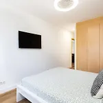 Home2book Relaxing Getaway With Terrace & Pool Apartment *