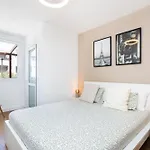 Home2book Relaxing Getaway With Terrace & Pool Apartment *