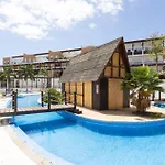 Home2book Relaxing Getaway With Terrace & Pool *